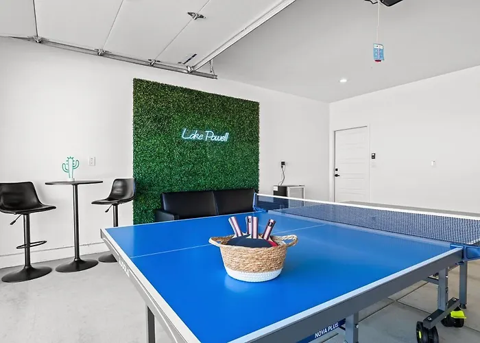 Oasis At Powell - Hot Tub, Roof Deck, & Games