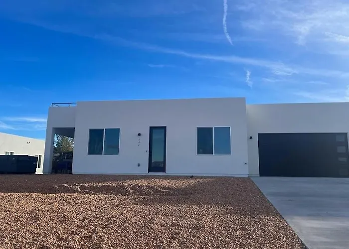 Oasis At Powell - Hot Tub, Roof Deck, & Games Holiday home Page